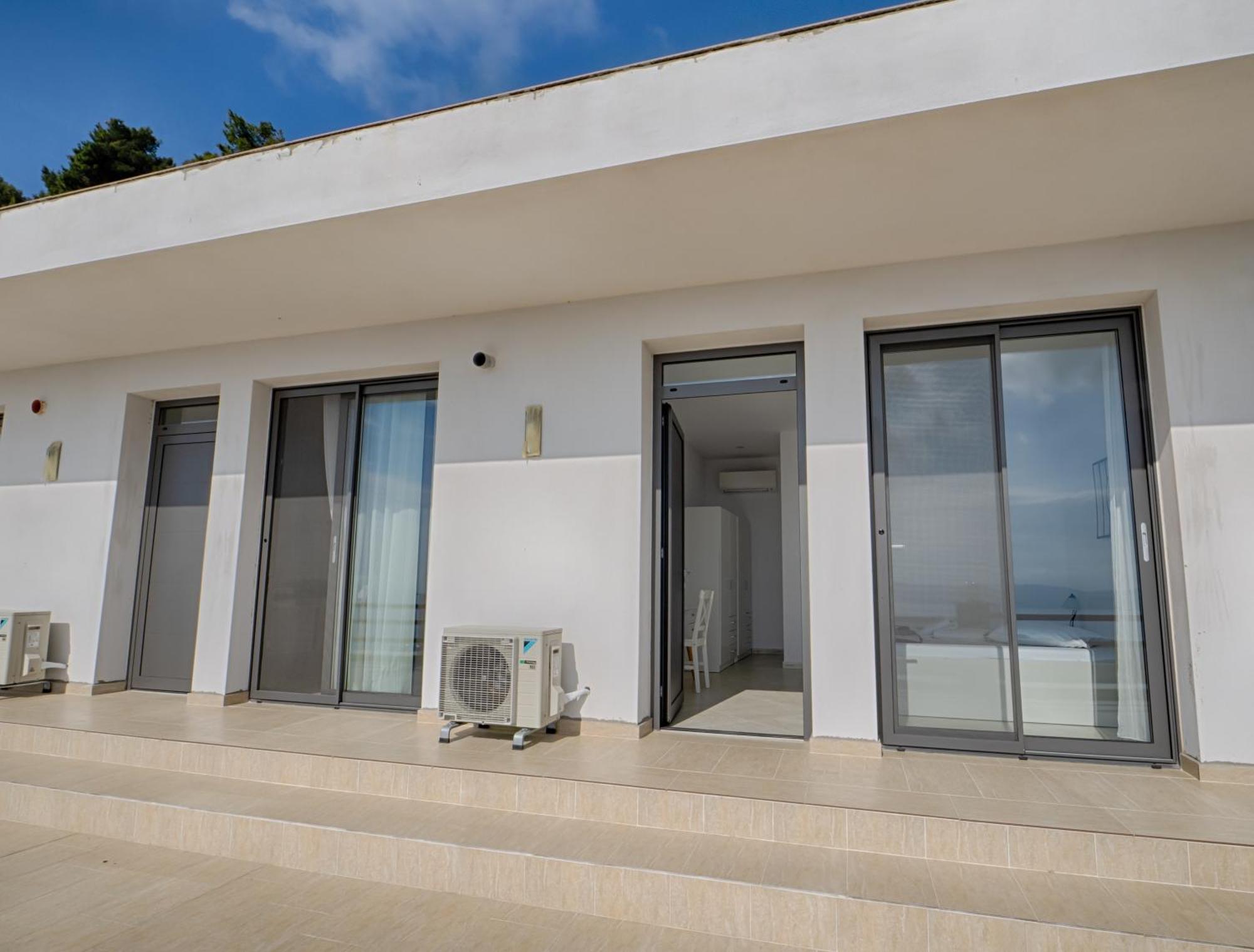 Sky Sea Resort Skiathos Экстерьер фото